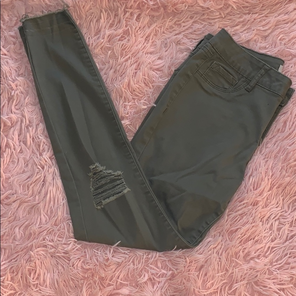 Low rise wripped skinny jeans